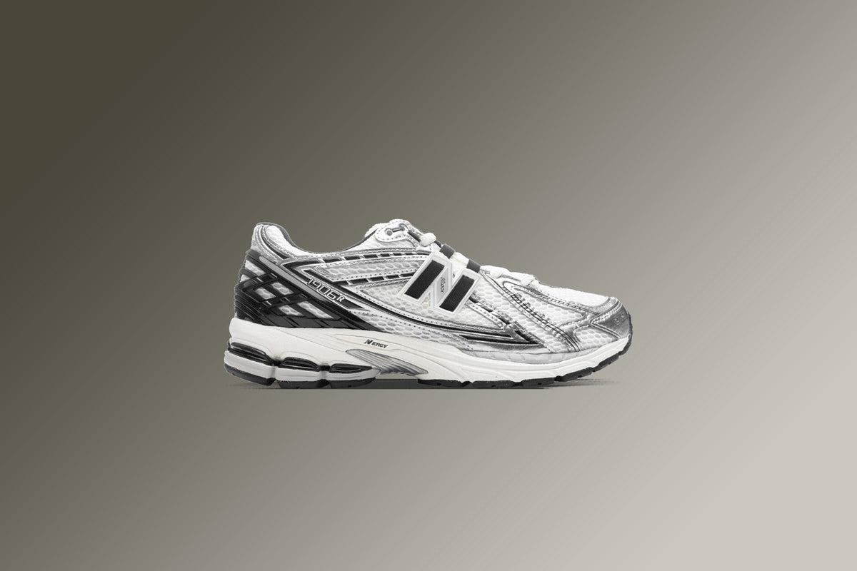 1906R - Silver Metallic/Black/Sea Salt