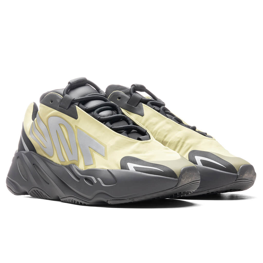 Yeezy 700 MNVN - Resin