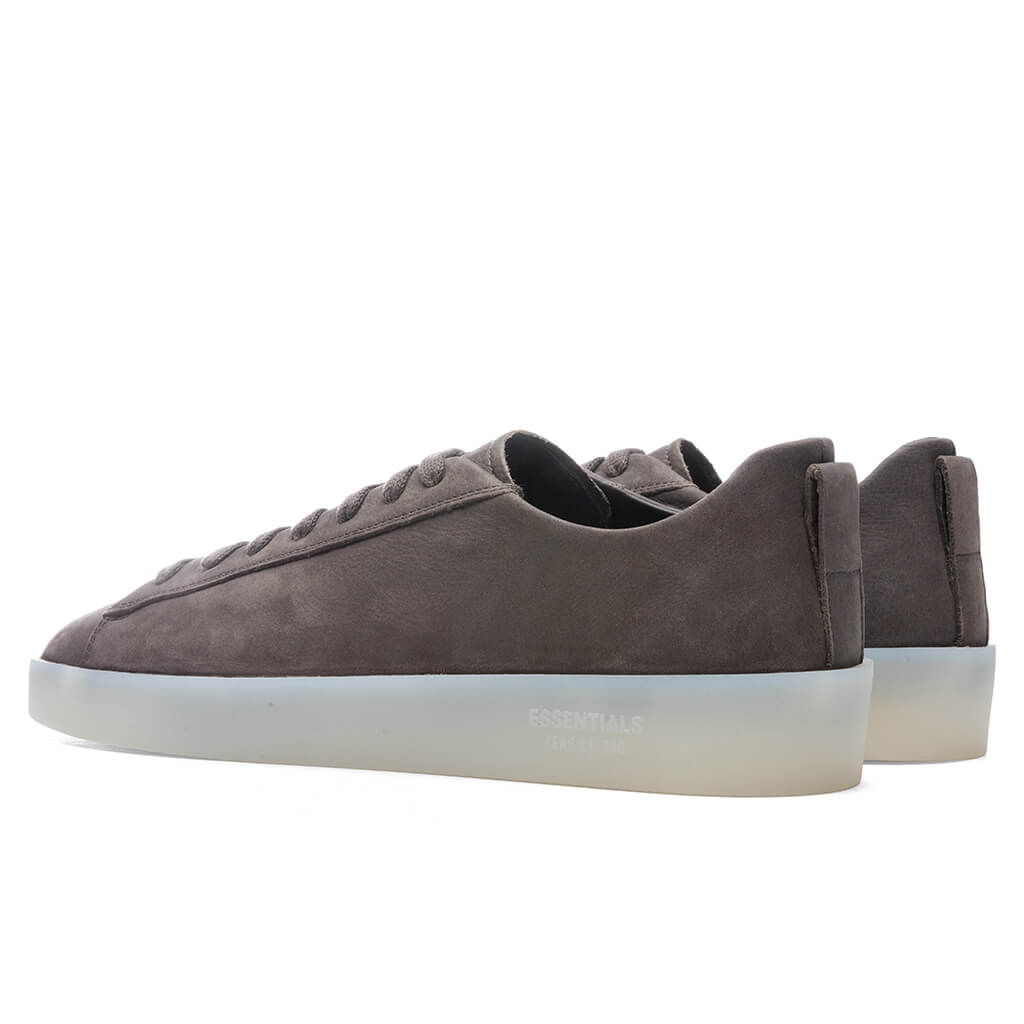 Essentials Tennis Low - Tobacco