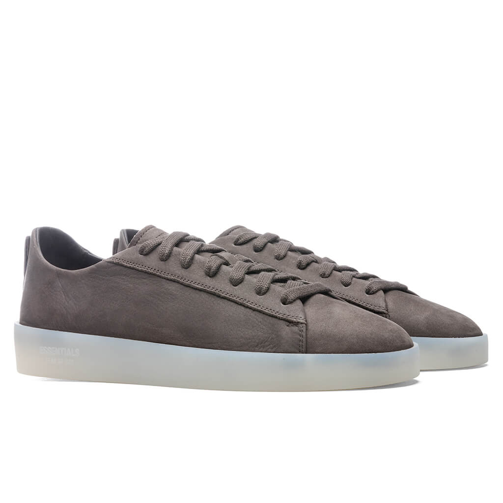Essentials Tennis Low - Tobacco