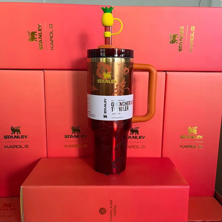 Stanley x KAROL G Quencher H2.0 FlowState Tumbler with Handle & Straw – 40 oz